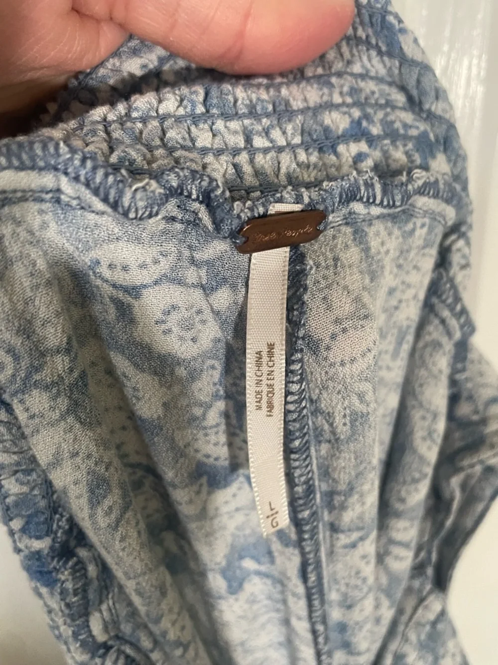 Free People Jumpsuit Romper Women’s Large Boho Lightweight Blue Floral Festival - Picture 8 of 10